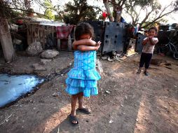 El objetivo es distribuir la canasta básica y granos a zonas marginadas. ARCHIVO /