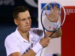 Tomas Berdych celebra con la tribuna su pase a la final del torneo en Dubai. AFP /