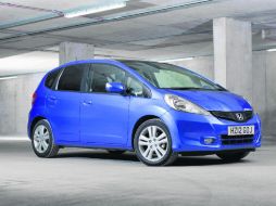 Honda. Fit 2013.  /