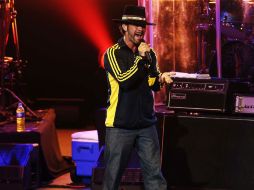 Esta vez el vestuario de Jay Kay no fue tan extravagante. EL INFORMADOR /