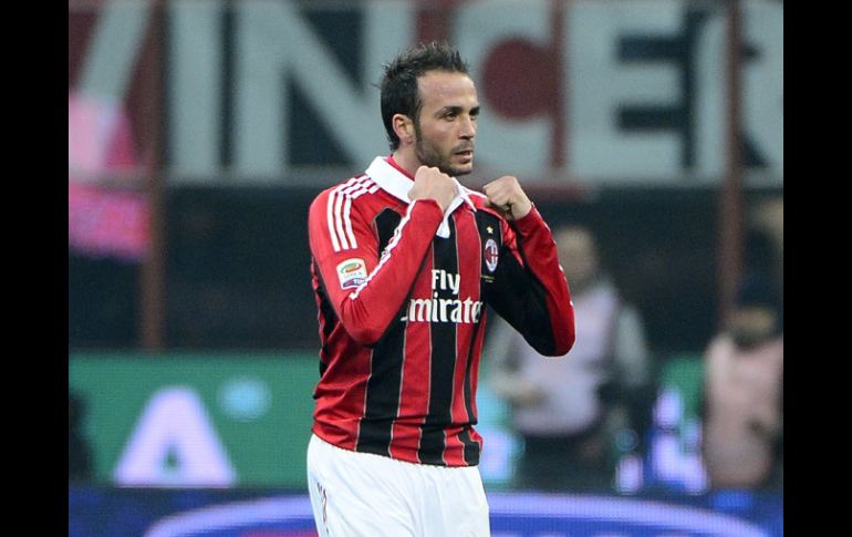 Giampaolo Pazzini fue la figura del partido al anotar dos goles. AFP /