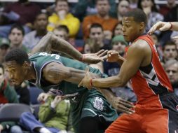 Con este resultado, los Bucks se encuentran en sona de playoffs en la Conferencia Este. AP /