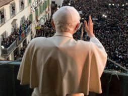 Benedicto es acusado por un párroco de abandonar al rebaño. ARCHIVO /