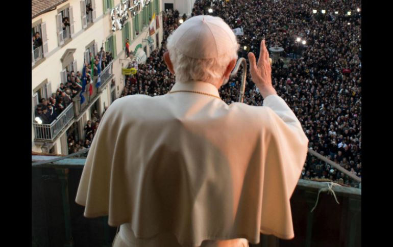 Benedicto es acusado por un párroco de abandonar al rebaño. ARCHIVO /