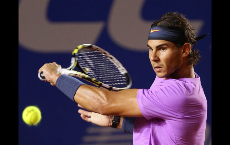 Nadal ha dejado atrás la idea de regresar al número uno, en lo que se recupera de su rodilla. EFE /