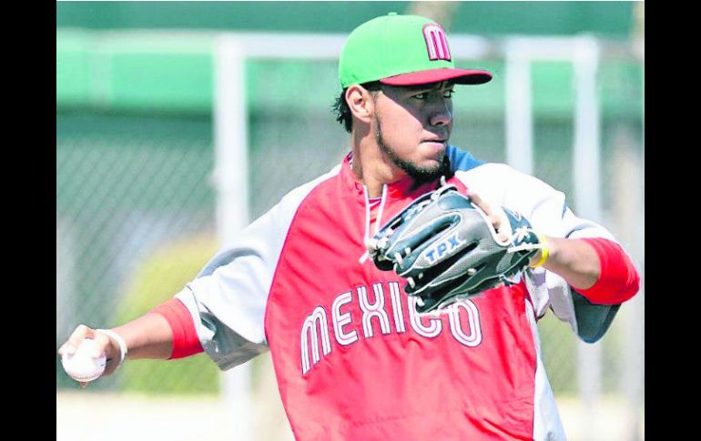 Sin molestias. Yovani Gallardo lanzó ayer la primera entrada en el partido de pretemporada ante Arizona y no tuvo ningún inconveniente. ESPECIAL /