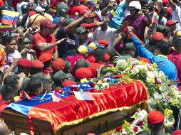 Detalle de las ceremonias fúnebres de Hugo Chávez. AFP /