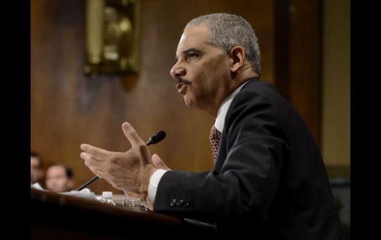 El fiscal general de EU, Eric Holder, pronuncia su discurso ante el Comité Judicial del Senado. EFE /