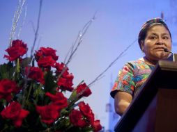 La Premio Nobel de la Paz (1992), Rigoberta Menchú, afirma que ''no hay pretextos para que no se firme la paz''. AFP /