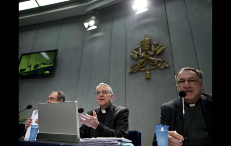 El portavoz de la Santa Sede, Federico Lombardi, señaló que la actividad continuarán por la tarde. EFE /