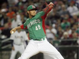 Yovani Gallardo sólo realizó 50 lanzamientos, por recomendación de su equipo, los Cerveceros de Milwaukee. EFE /