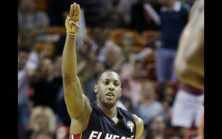 Mario Chalmers fue el líder del equipo de Miami con 26 puntos y siete rebotes. AP /