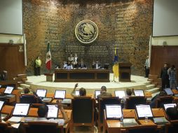 Durante la sesión plenaria los legisladores ratifican a Juan José Bañuelos como contralor. ARCHIVO /