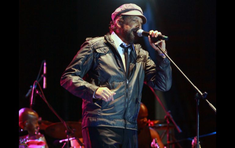 Juan Luis Guerra se une a otro exponente de la bachata como Romeo Santos. ARCHIVO /