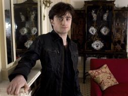 Daniel Radcliffe trabaja por quitarse la sombra de Harry Potter. AP /