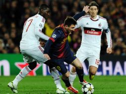 El FC Barcelona, con un gran Lionel  Messi logra derrotar al Milan clasificando a ''cuartos''. AP /