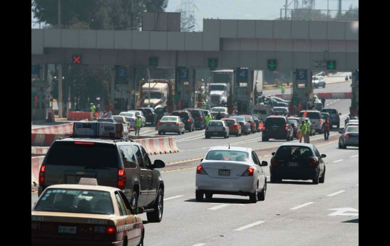 Se agilizará el tránsito vehicual en las 135 plazas de cobro y en los 35 puentes que opera el organismo. ARCHIVO /