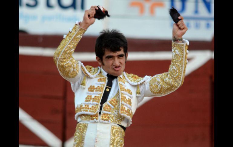 Joselito Adame junto a Moreno y Santos lidiarán seis toros de Medina Ibarra. ARCHIVO /