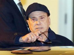 El ex presidente del Gobierno, Silvio Berlusconi, afirma sentirse cansado luego de una semana hospitalizado. EFE /