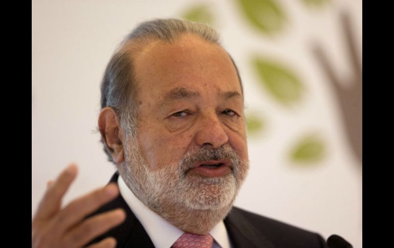 Las empresas América Móvil y Telmex, de Carlos Slim, controlan un 70 y 84% de la telefonía en México, respectivamente. ARCHIVO /