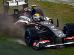 Esteban Gutiérrez afirma que sólo queda seguir adelante y aprendiendo. AFP /