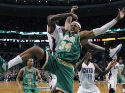 Paul Pierce  aportó 14 puntos, ocho asistencias y seis rebotes para Boston. AP /