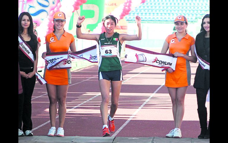 Campeona. La toluqueña Mayra Sánchez es la primera triunfadora en la nueva ruta del evento. EL INFORMADOR /