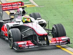 Primera prueba. Sergio Pérez tuvo un inicio turbulento con McLaren, señaló que el coche no tiene mucho agarre. AFP /