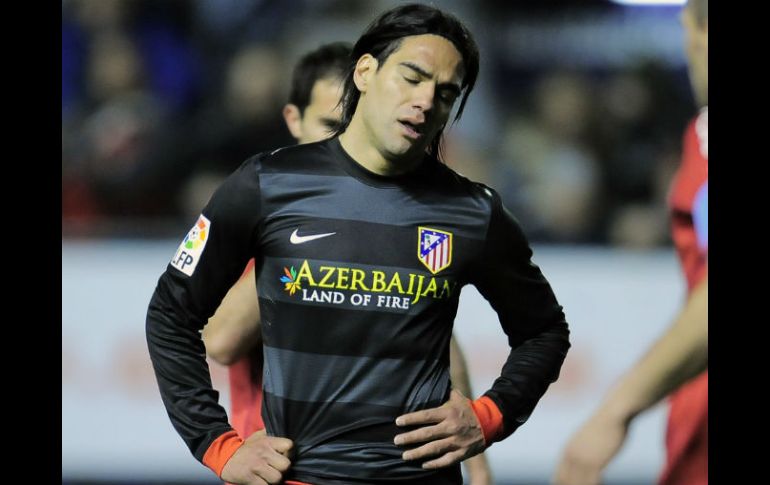 Radamel Falcao se ha recuperado de una lesión muscular y su llegada está planeada al borde de la media noche del lunes. AP /