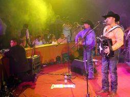 Intocable lidera las preferencias en radio. ARCHIVO /