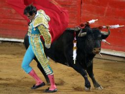 Macías corta dos orejas en cada uno de sus turnos. ARCHIVO /