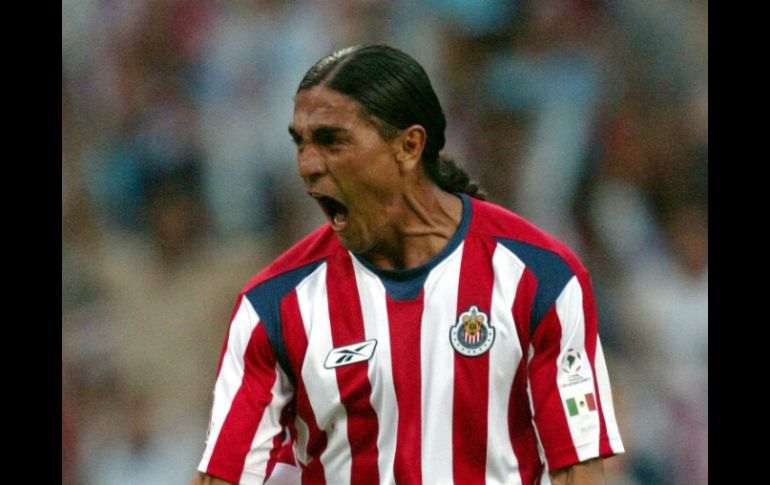 Palencia formó parte de tres de los cuatro clubes más importantes de México, entre ellos Chivas. ARCHIVO /