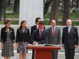 Peña Nieto, durante la ceremonia por el 207 aniversario del natalicio del Benemérito de las Américas, en el Hemiciclo a Juárez. NTX /