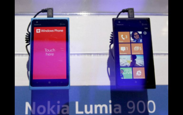 Los nuevos equipos Nokia Lumia 620, 820 y 920 cuentan con el sistema operativo Windows phone 8. ARCHIVO /