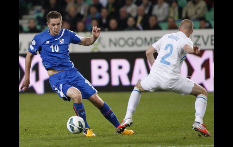 Gylfi Sigurdsson, de Islandia, anotó dos goles en el triunfo de su Selección. AP /