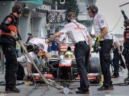 El equipo McLaren espera dar la pelea en Malasia. AFP /