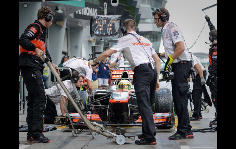 El equipo McLaren espera dar la pelea en Malasia. AFP /