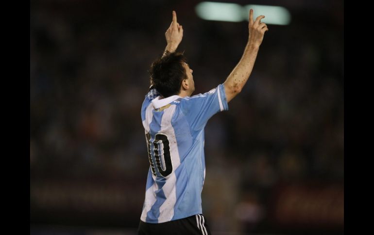 Lionel Messi, con 32 tantos, está a dos goles de igualar con la selección argentina la marca de Diego Maradona. AP /