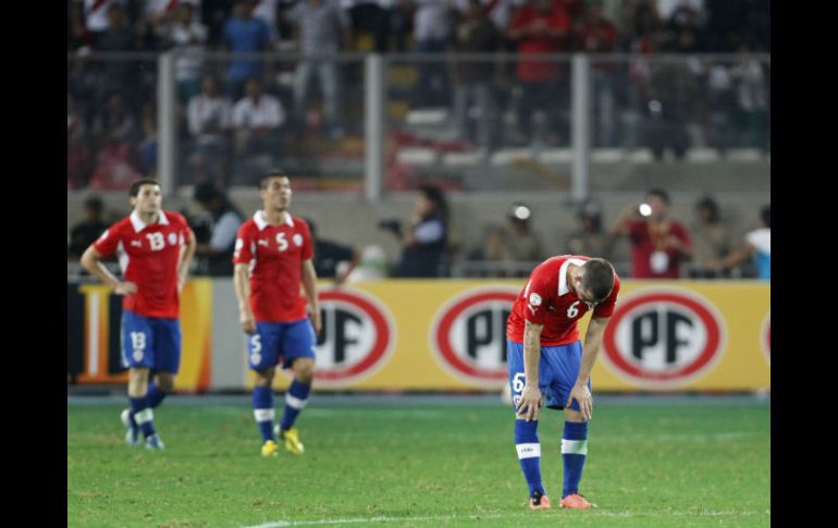 La escuadra de Chile recibe a Uruguay en el estadio Nacional. AP /