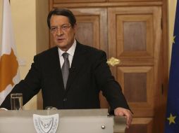 Nikos Anastasiades dirigiéndose a sus ciudadanos en un discurso televisado. EFE /