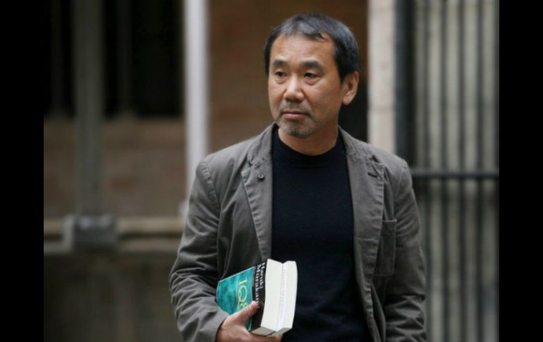 Haruki Murakami tituló a su nuevo libro ''El descolorido Tsukuru Tasaki y el año de su peregrinación''. ARCHIVO /