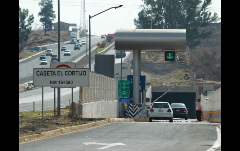 La tarifa para autos por la caseta de cobro Autopista Zapotlanejo Guadalajara Plaza El Cortijo es de 18 pesos.  /