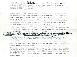 La carta escrita por John Lennon y enviada a Paul McCartney será subastada en más de 60 mil 740 dólares. AP /