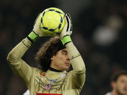 Guillermo Ochoa se reporta listo para defender el arco del Ajaccio. ARCHIVO /