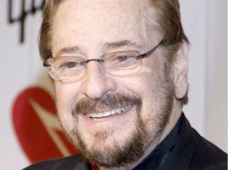 Phil Ramone trabajó con artistas como: Frank Sinatra, Stevie Wonder y Elton John. EFE /