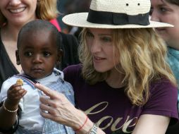 La escuela primaria que visita la reina del pop es una de las construidas por su organización ''Raising Malawi''. AP /