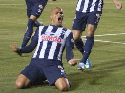 Suazo festeja tras anotar contra LA Galaxy.  /