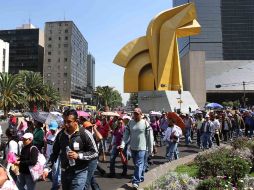 Integrantes de la CNTE marchan del Zócalo capitalino a la sede de la Secretaría de Gobernación. NTX /