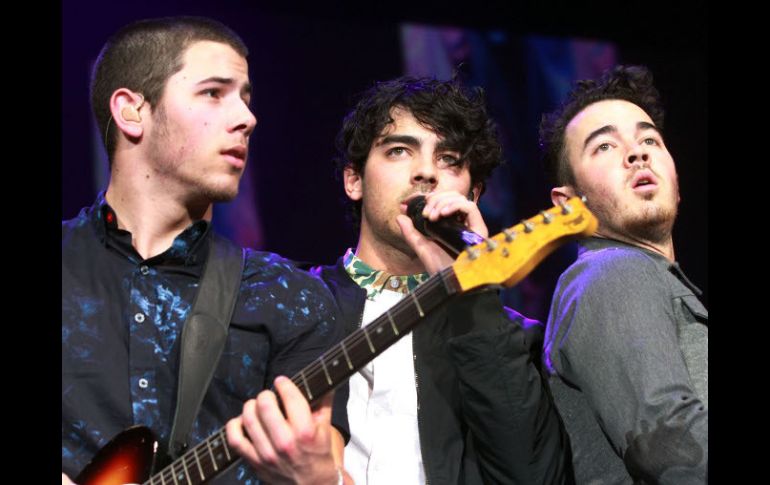 Luego de tres años, los Jonas Brothers se reúnen para presentar su quinta producción. ARCHIVO /