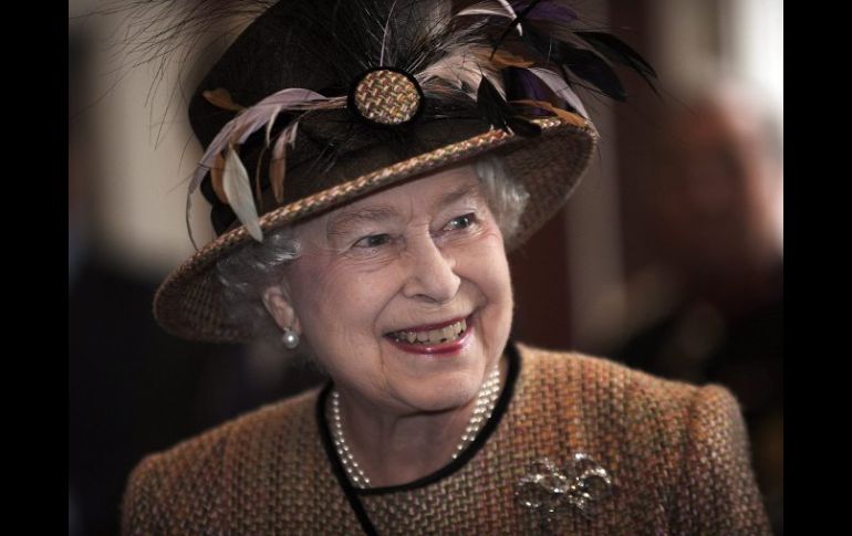 La reina Isabel recibió un premio BAFTA honorario. ARCHIVO /